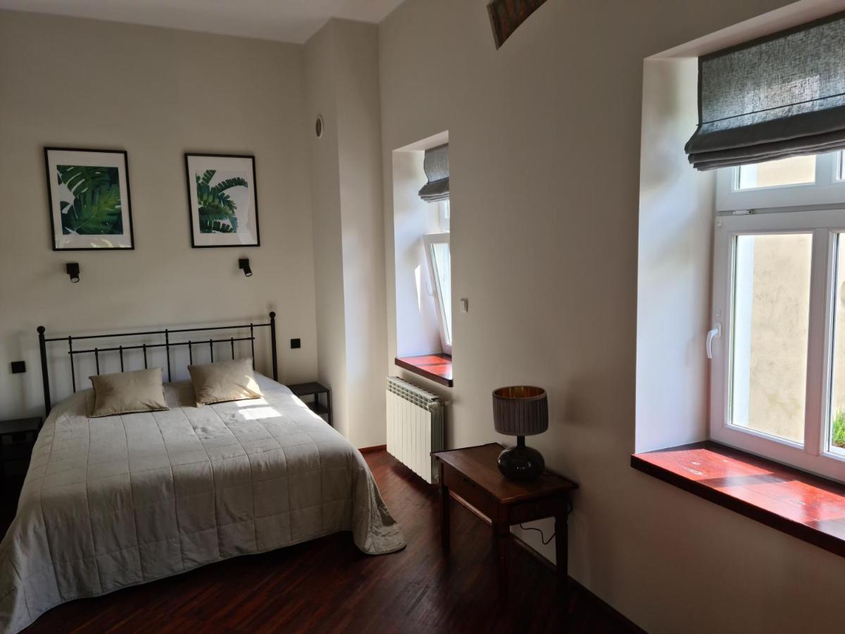 Apartament W Starej Szkole Apartment Srebrna Góra Екстериор снимка